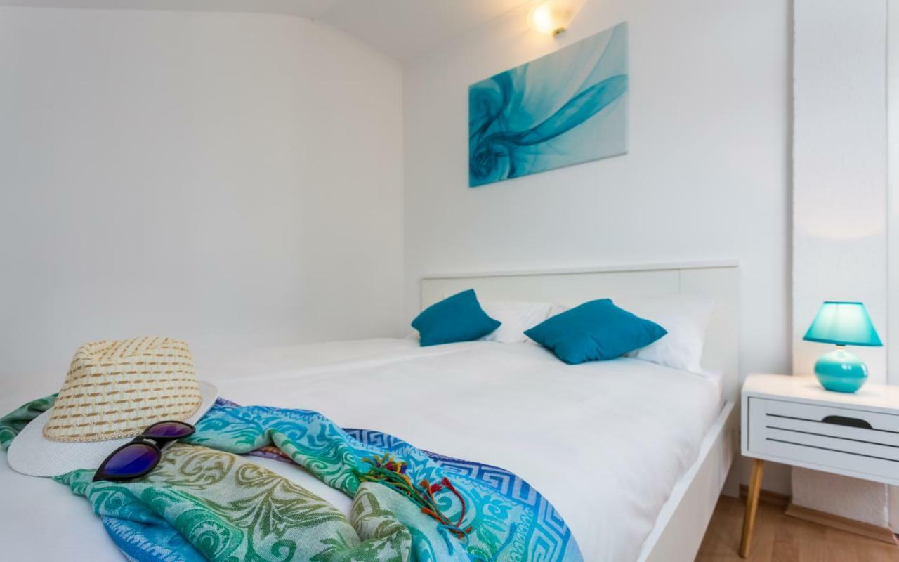 Apartment Deni คิร์ก ภายนอก รูปภาพ