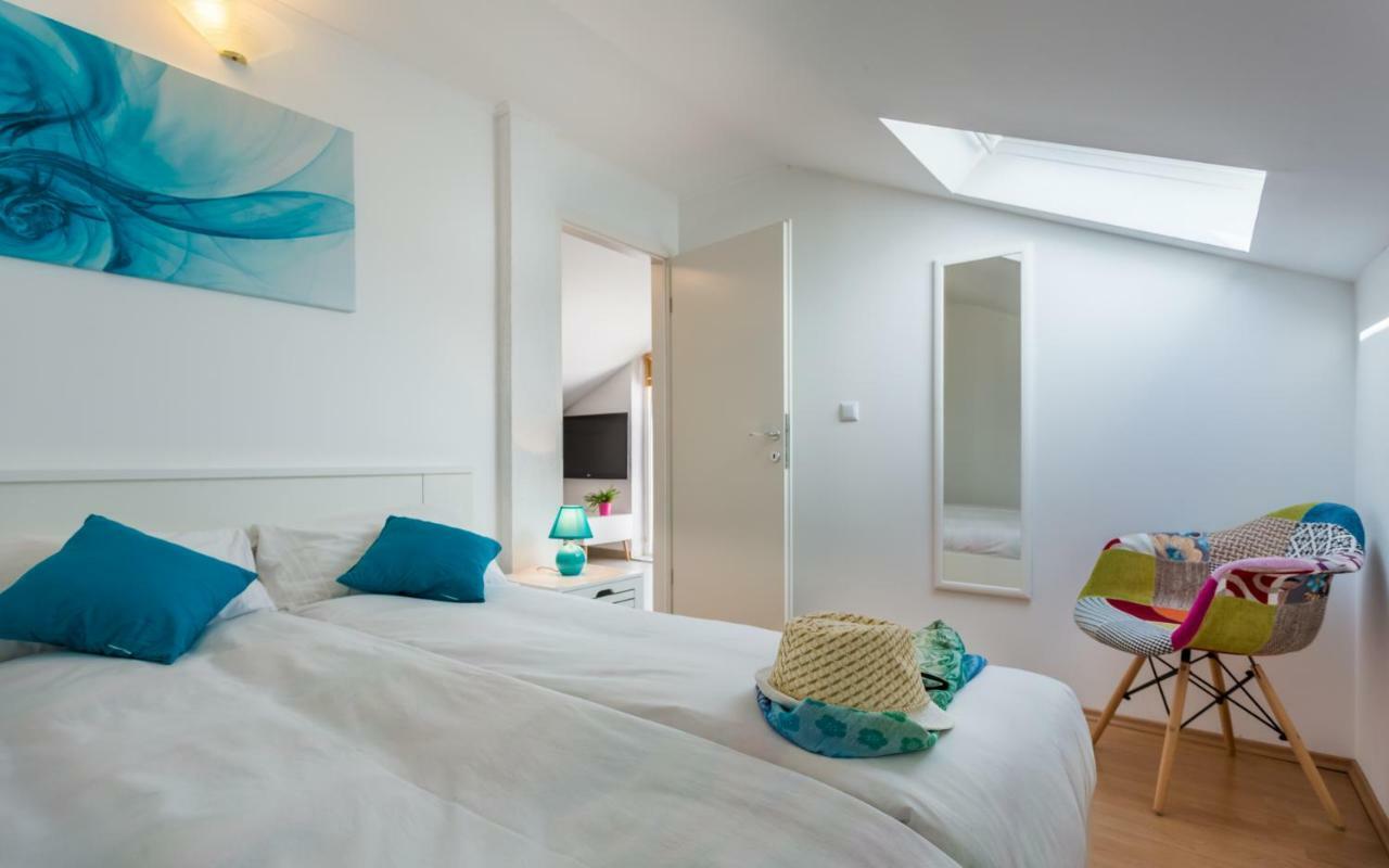 Apartment Deni คิร์ก ภายนอก รูปภาพ