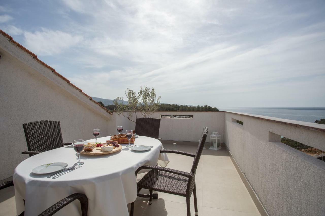 Apartment Deni คิร์ก ภายนอก รูปภาพ